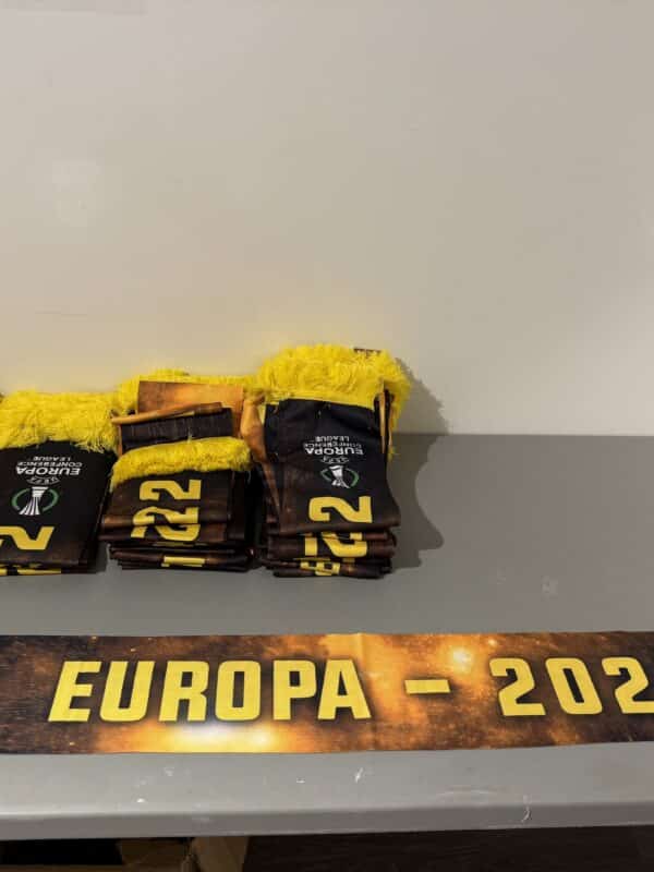 Skjerf Europa Outlet